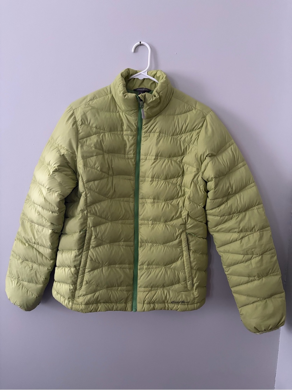 Light Green Puffer Jacket - Lightweight Warmth